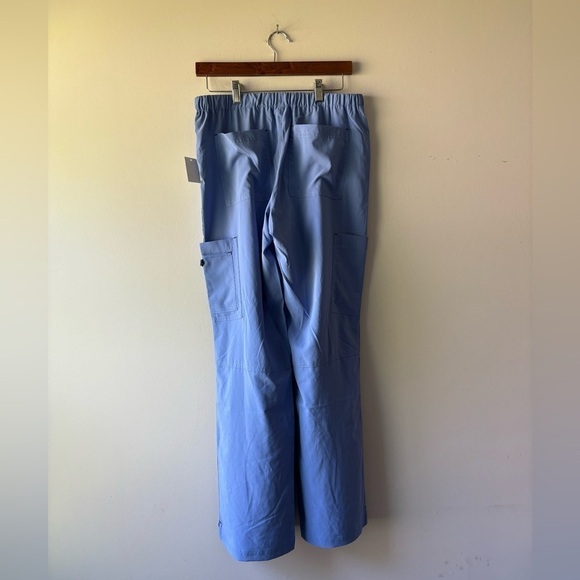 NWT Koi basics‎ light blue scrub pants size S - Picture 8 of 8